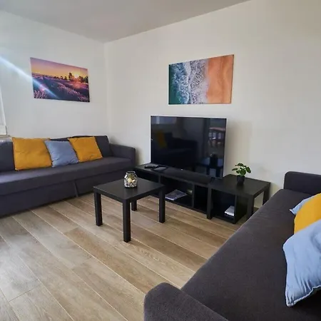 Villa Miri Ii Comfortable Holiday Privlaka (Zadar)