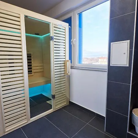 Miri Ii Comfortable Holiday Villa *